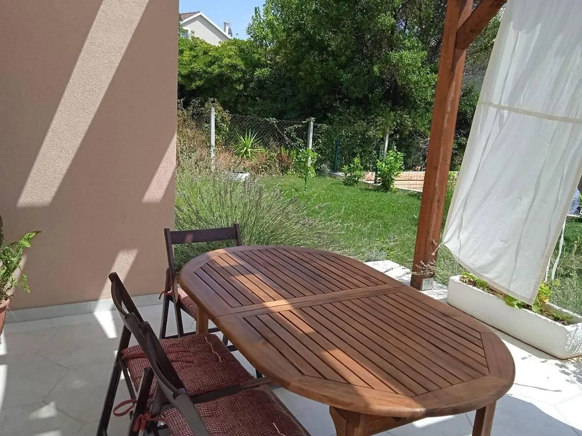 Holiday home Kuca Za Odmor U Kastelima S Pogledom Na More Kastela